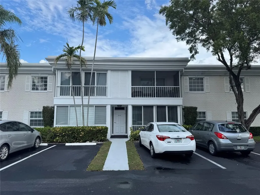 6219 Bay Club Drive Fort Lauderdale FL 33308