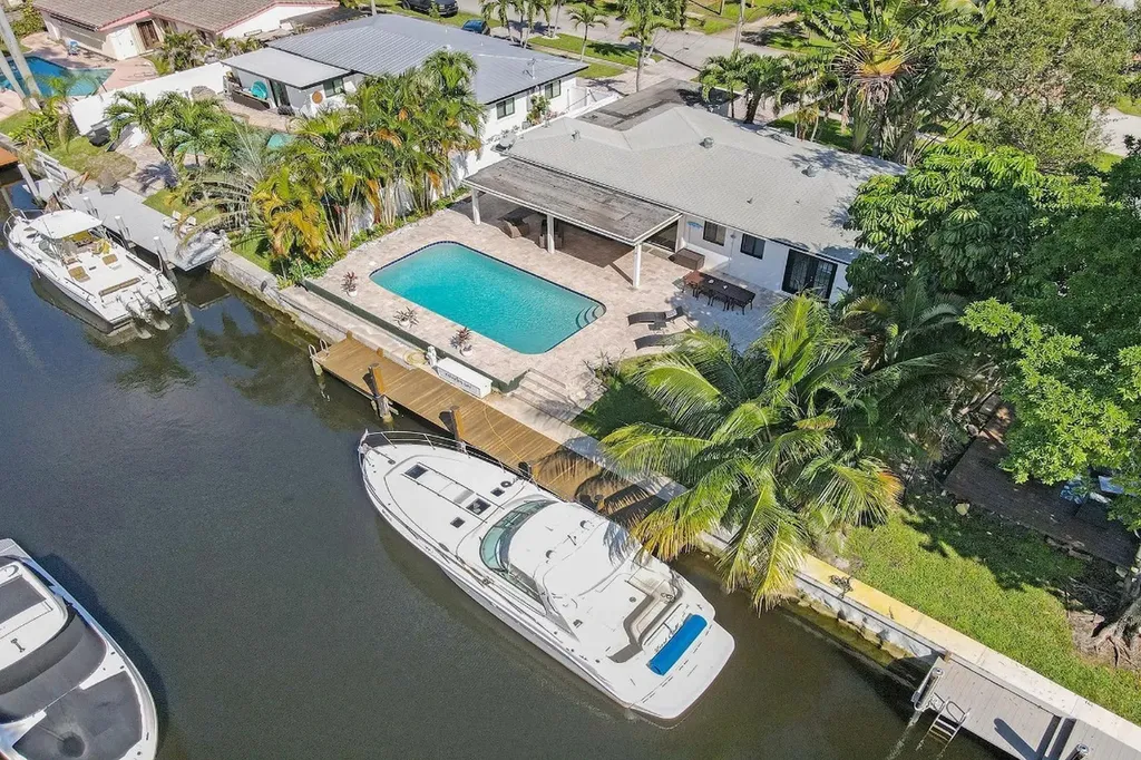 1701 SW 22nd Avenue Fort Lauderdale FL 33312