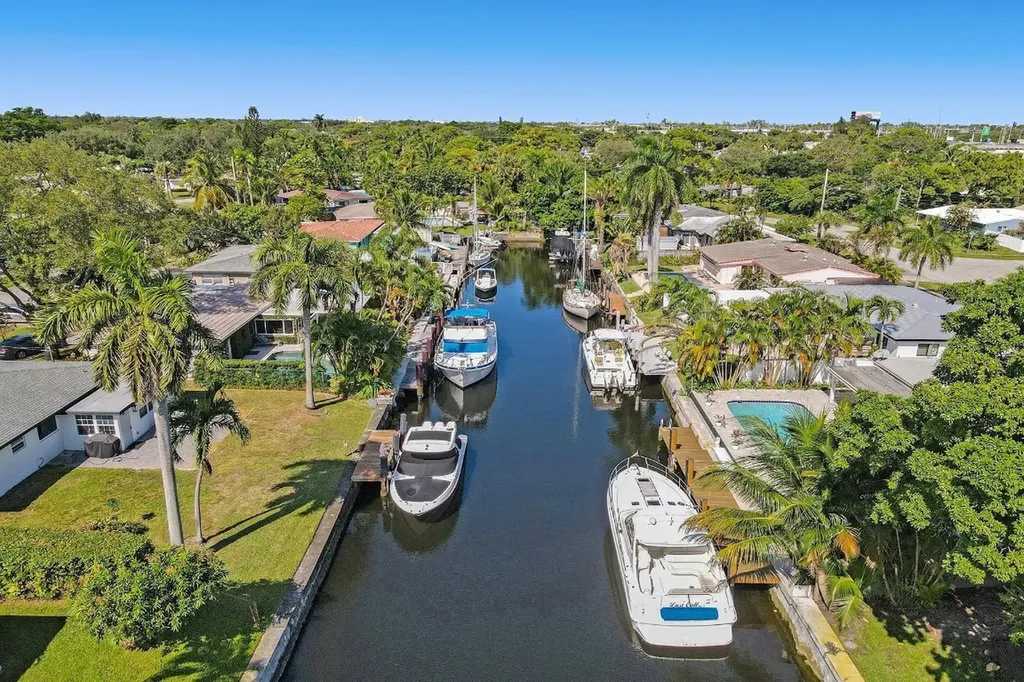 1701 SW 22nd Avenue Fort Lauderdale FL 33312