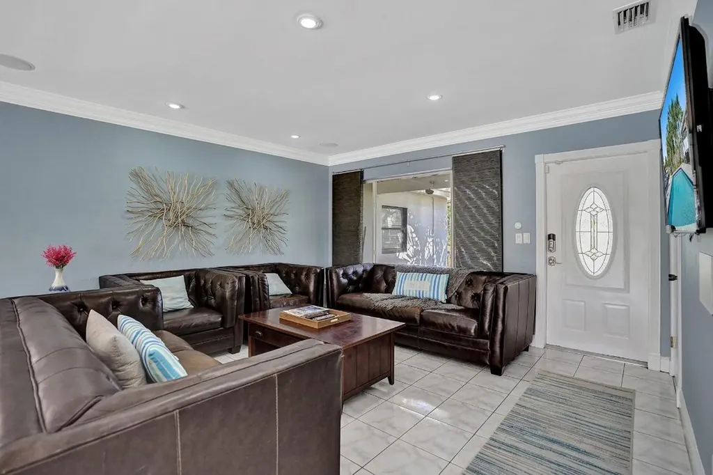 1701 SW 22nd Avenue Fort Lauderdale FL 33312