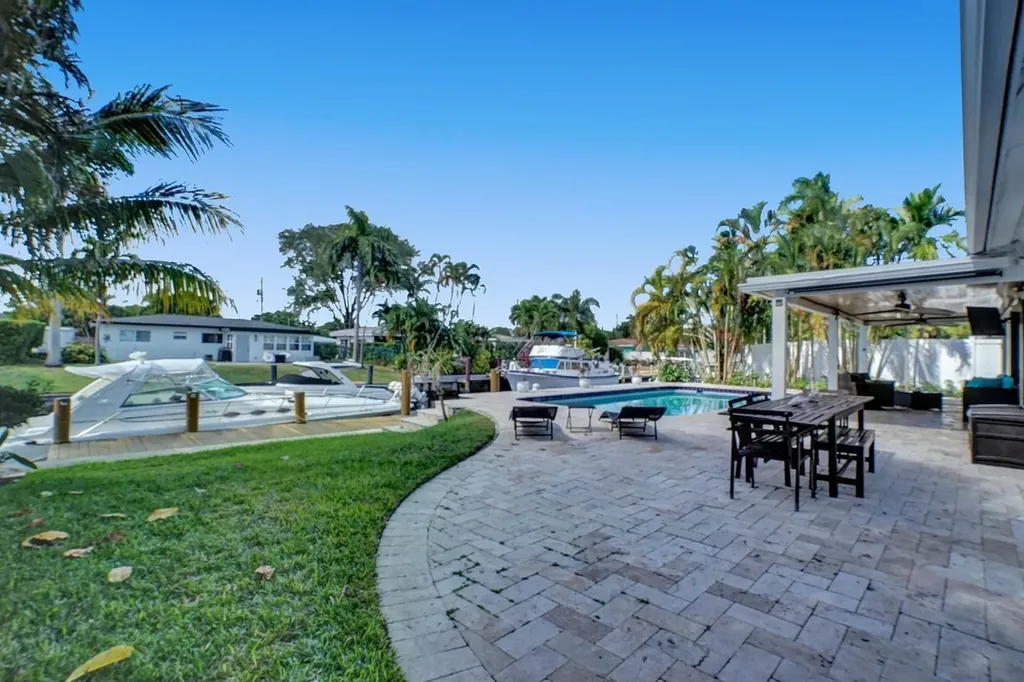 1701 SW 22nd Avenue Fort Lauderdale FL 33312