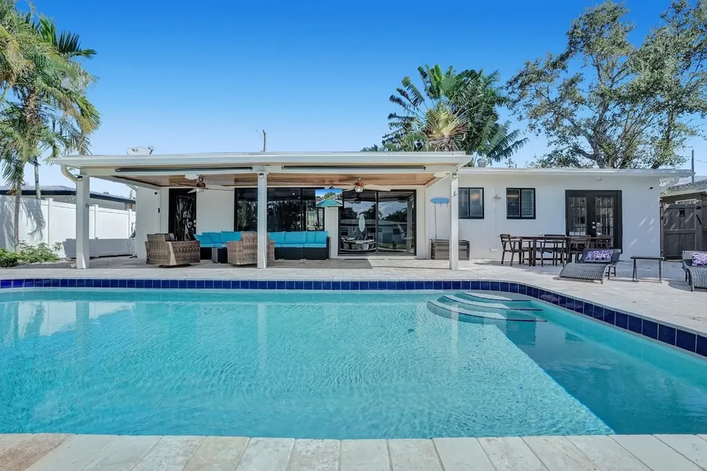 1701 SW 22nd Avenue Fort Lauderdale FL 33312