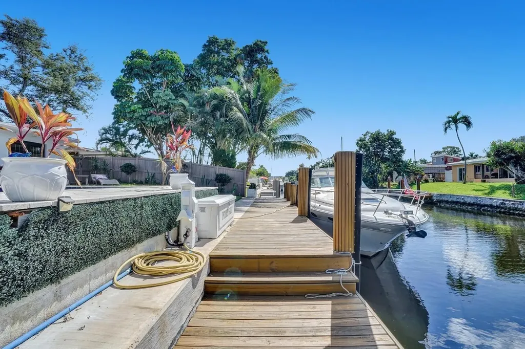 1701 SW 22nd Avenue Fort Lauderdale FL 33312