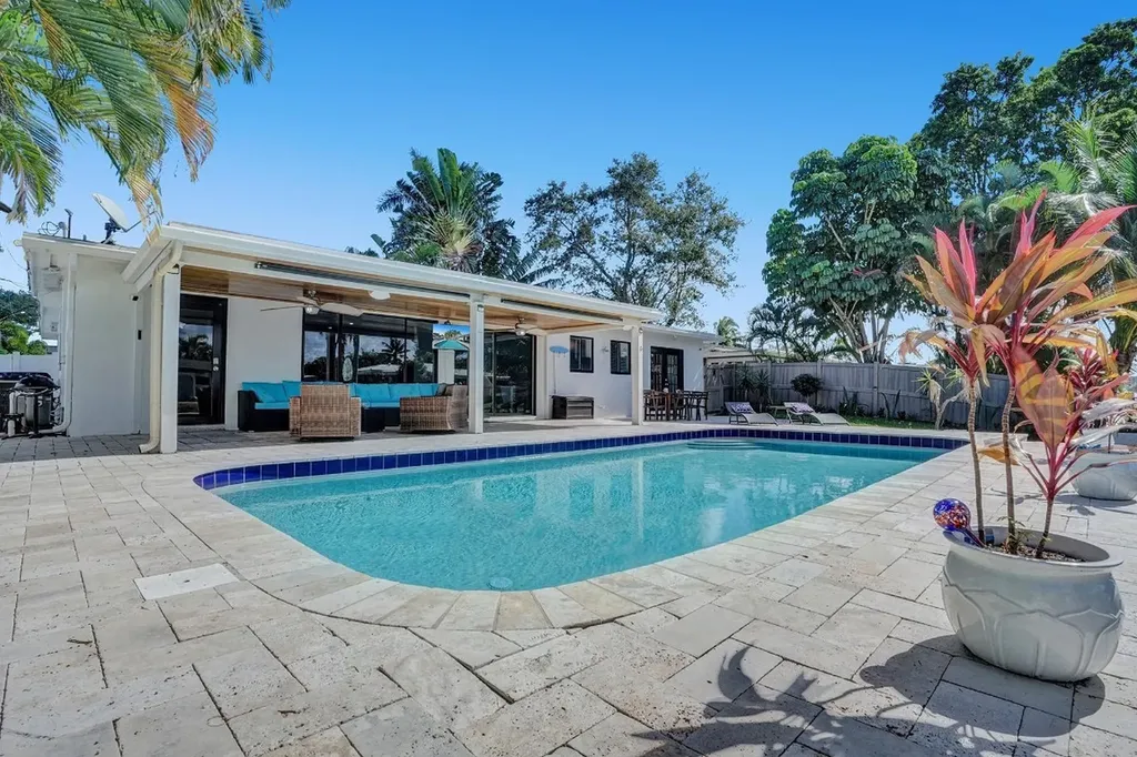 1701 SW 22nd Avenue Fort Lauderdale FL 33312