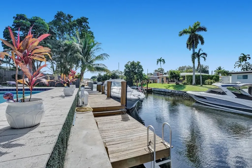 1701 SW 22nd Avenue Fort Lauderdale FL 33312