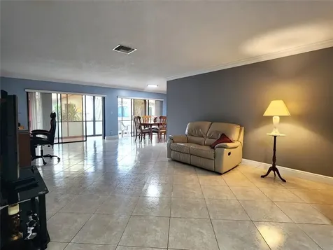 1572 SW 23rd Terrace Deerfield Beach FL 33442