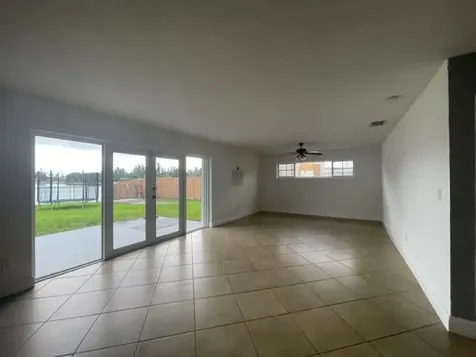 7871 NW 181st Street Hialeah FL 33015