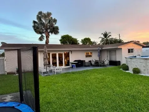 7871 NW 181st Street Hialeah FL 33015