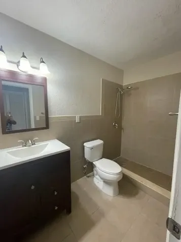 7871 NW 181st Street Hialeah FL 33015