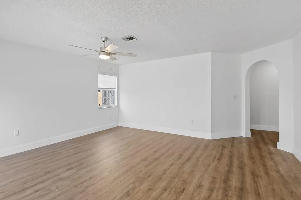 2351 NW 138th Drive Sunrise FL 33323