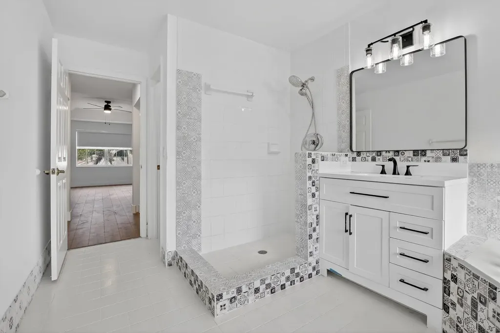 2351 NW 138th Drive Sunrise FL 33323