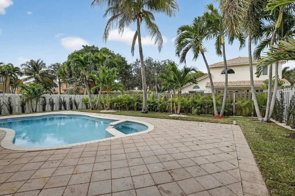 2351 NW 138th Drive Sunrise FL 33323