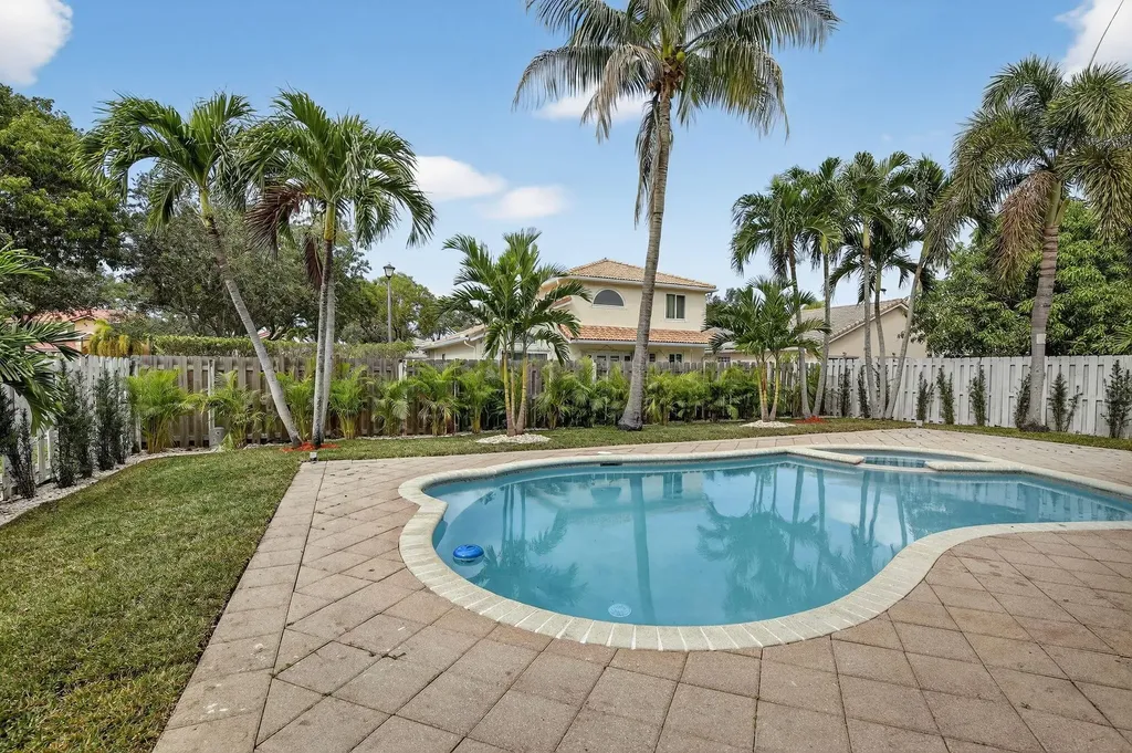 2351 NW 138th Drive Sunrise FL 33323