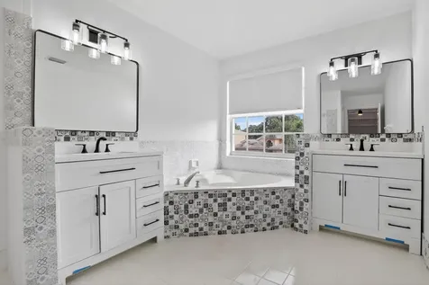 2351 NW 138th Drive Sunrise FL 33323