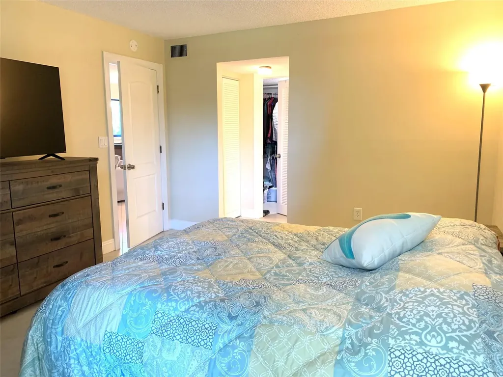 367 S Federal Highway Deerfield Beach FL 33441