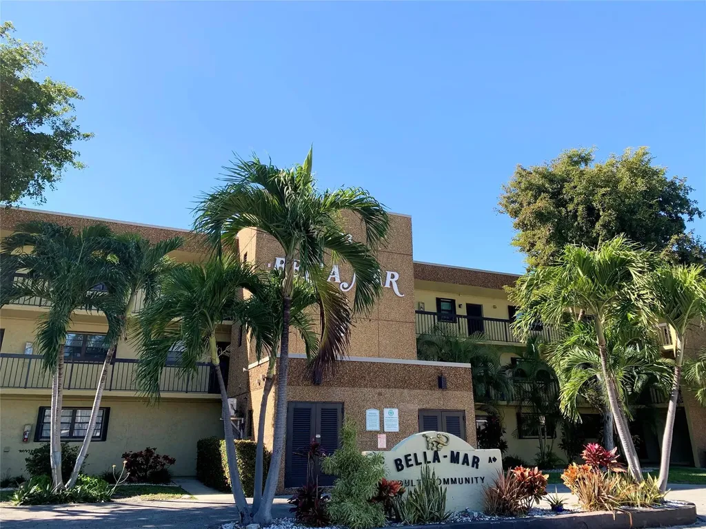 367 S Federal Highway Deerfield Beach FL 33441