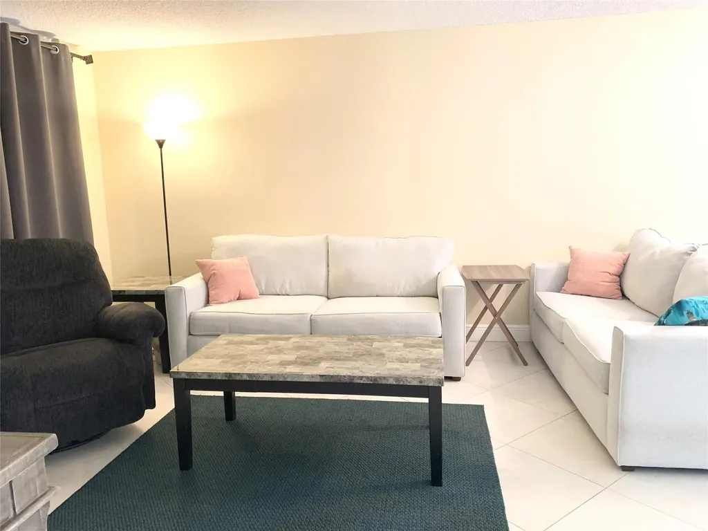 367 S Federal Highway Deerfield Beach FL 33441