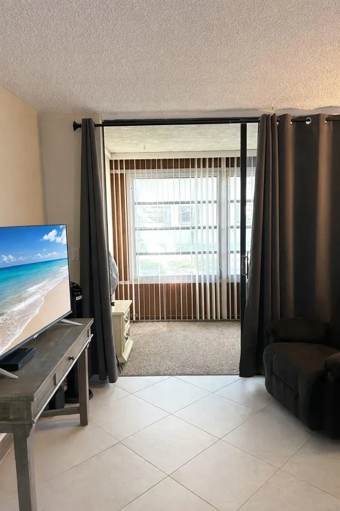367 S Federal Highway Deerfield Beach FL 33441