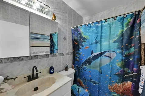 1933 SW 67th Avenue North Lauderdale FL 33068