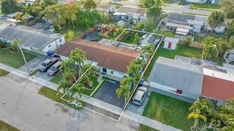 1933 SW 67th Avenue North Lauderdale FL 33068