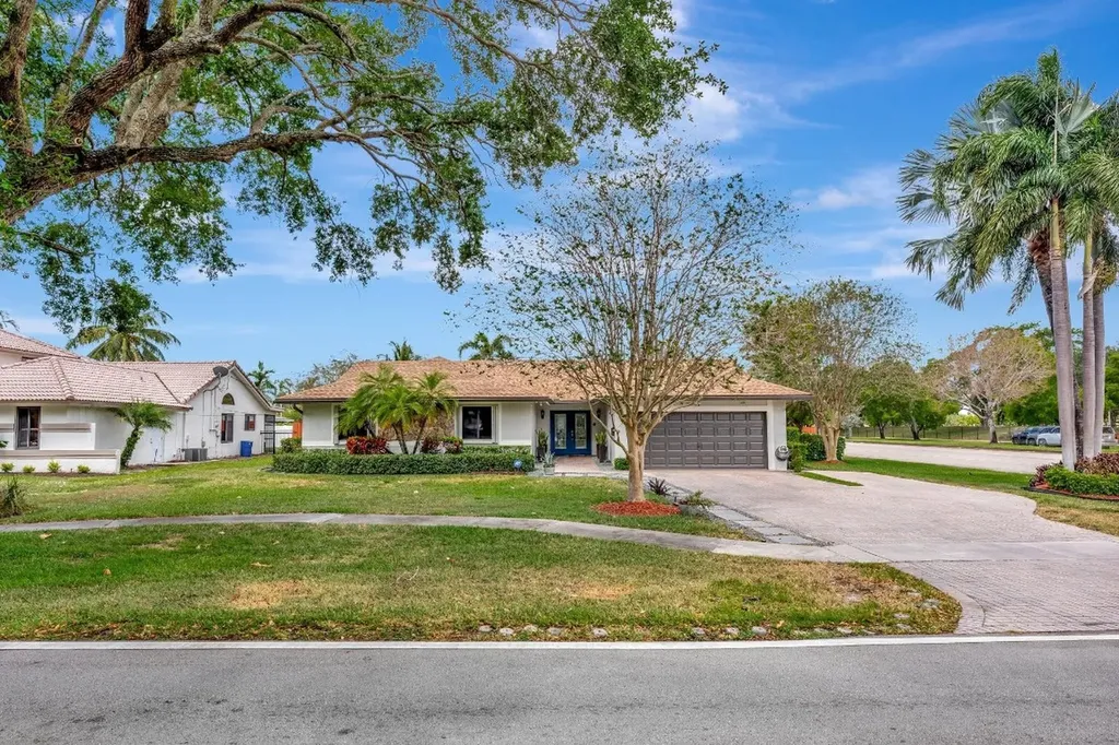 1221 SW 59th Avenue Plantation FL 33317
