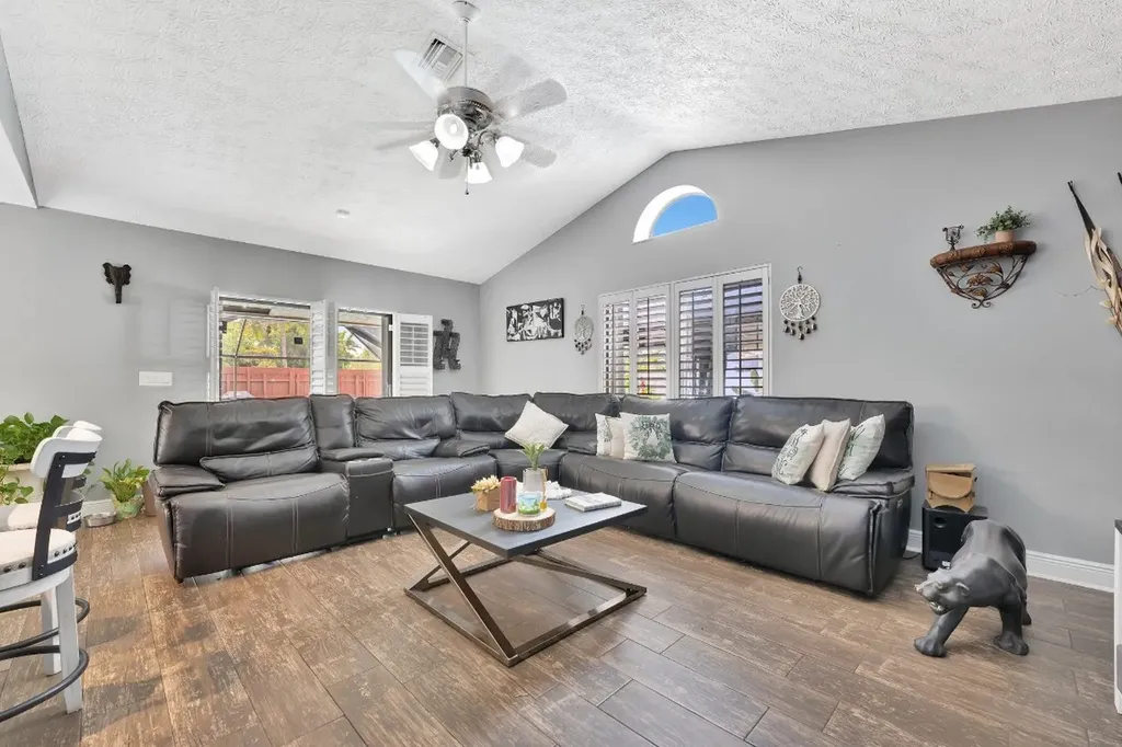 1221 SW 59th Avenue Plantation FL 33317