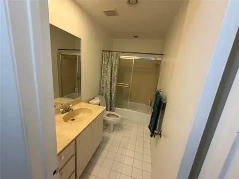 6711 S Parkway Drive Margate FL 33068