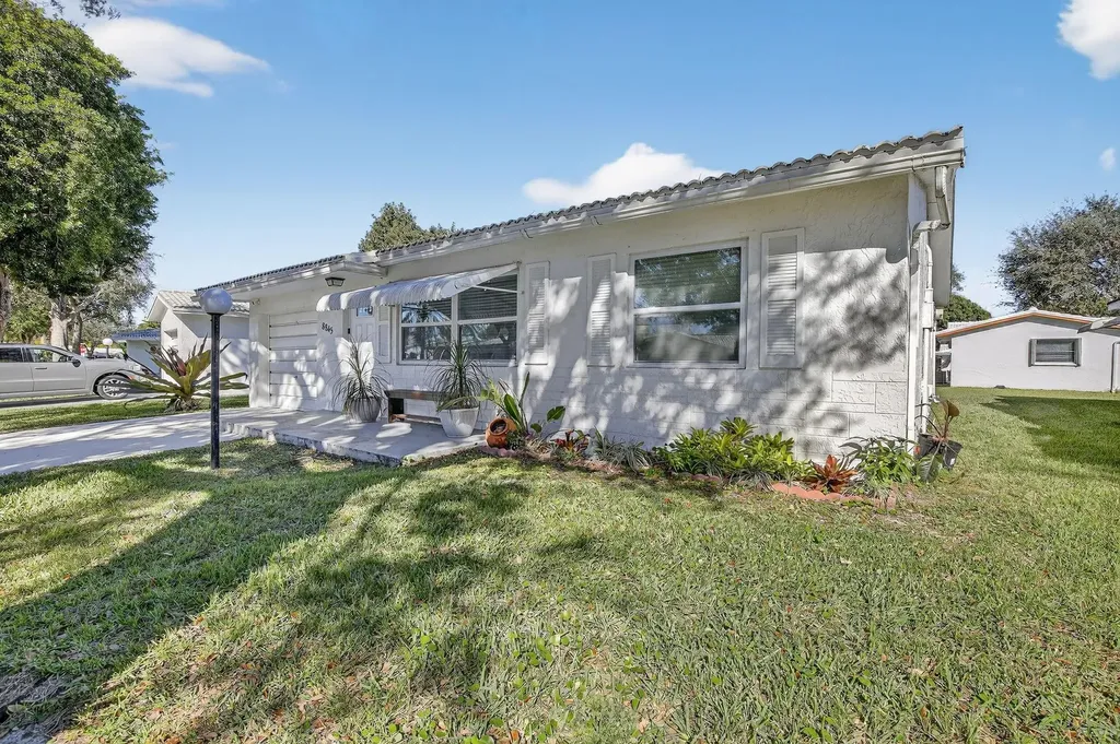8845 NW 14th Street Plantation FL 33322