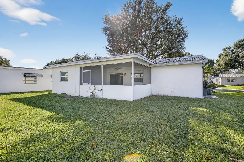 8845 NW 14th Street Plantation FL 33322