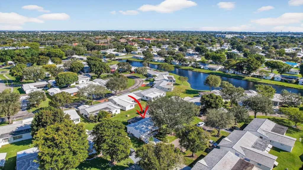 8845 NW 14th Street Plantation FL 33322