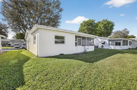 8845 NW 14th Street Plantation FL 33322