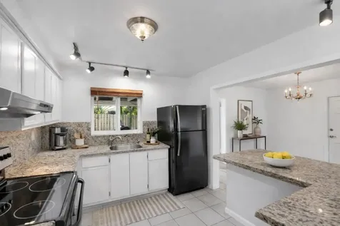 180 SW 9th Court Pompano Beach FL 33060