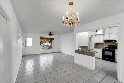180 SW 9th Court Pompano Beach FL 33060