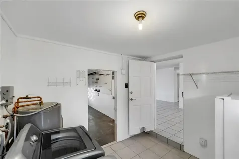 180 SW 9th Court Pompano Beach FL 33060