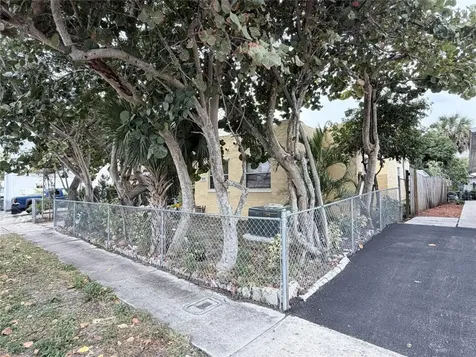416 Revere Road West Palm Beach FL 33405