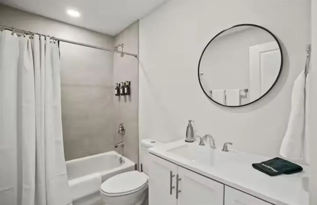 1547 W 26th Court Riviera Beach FL 33404