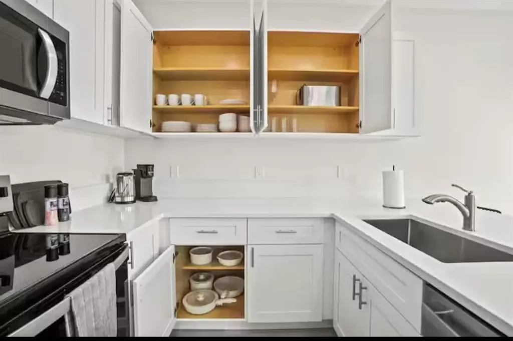 1547 W 26th Court Riviera Beach FL 33404