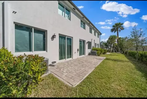 1559 W 26th Court Riviera Beach FL 33404