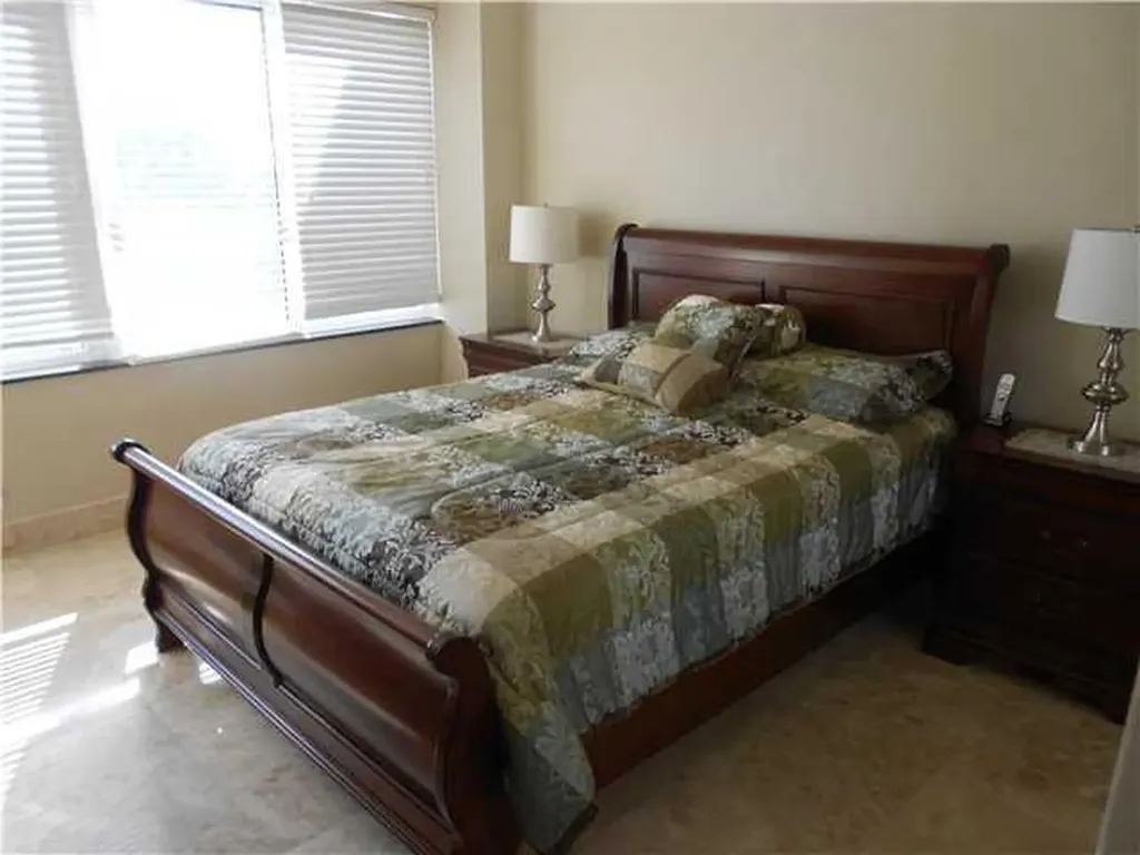 3233 NE 34th Street Fort Lauderdale FL 33308