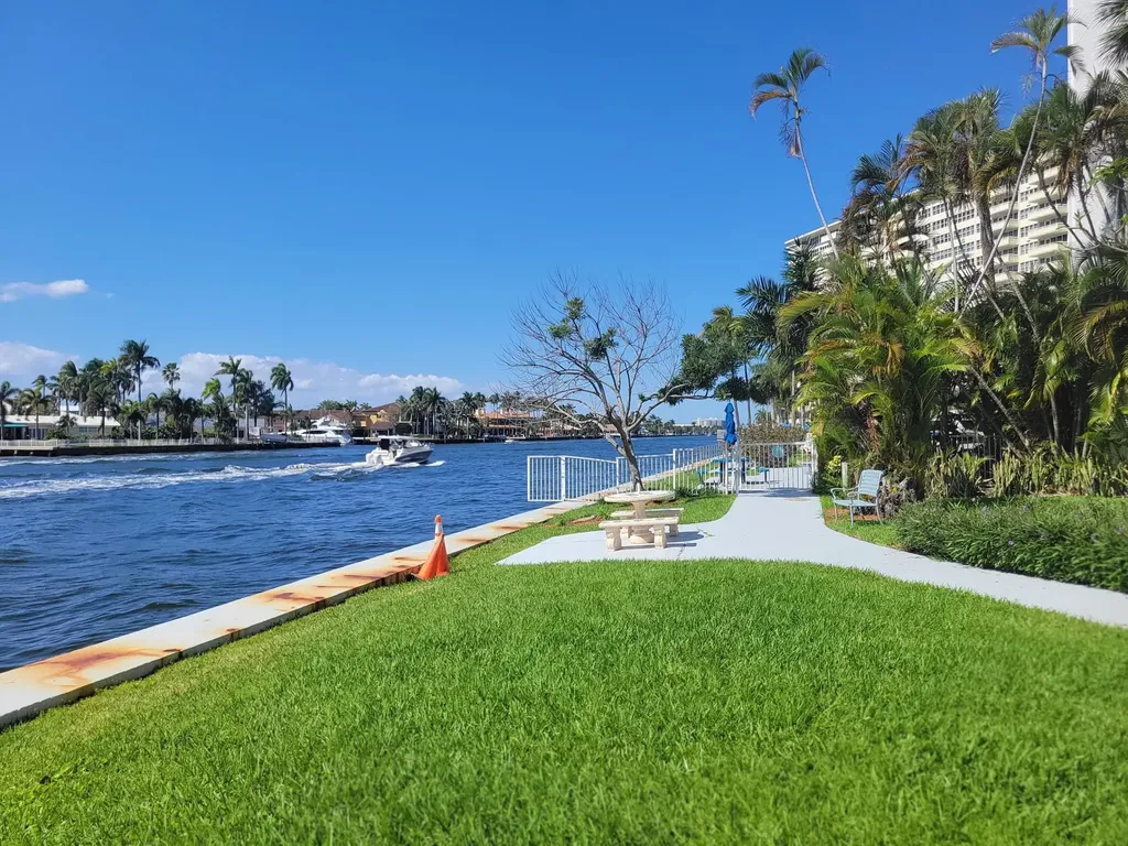 3233 NE 34th Street Fort Lauderdale FL 33308