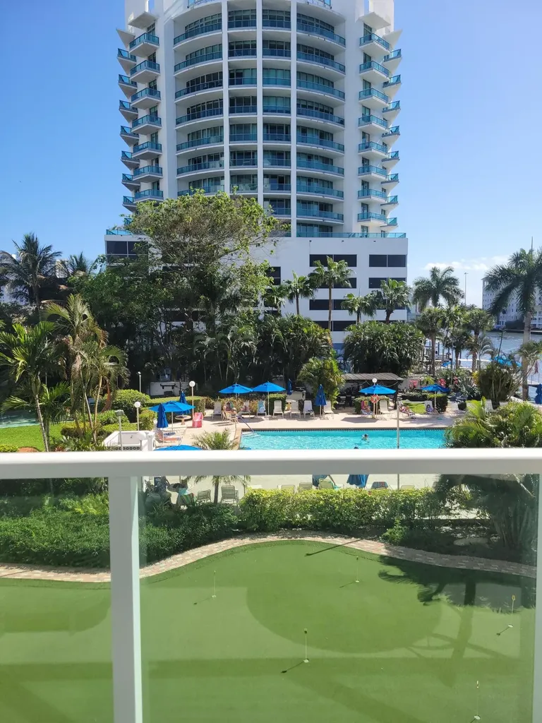 3233 NE 34th Street Fort Lauderdale FL 33308