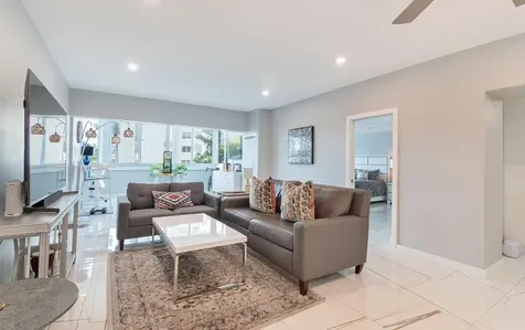 333 Sunset Drive Fort Lauderdale FL 33301