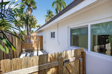 2580 SE 5th Court Pompano Beach FL 33062