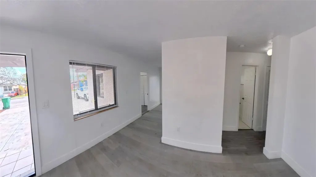2620 SW 32nd Avenue Miami FL 33133