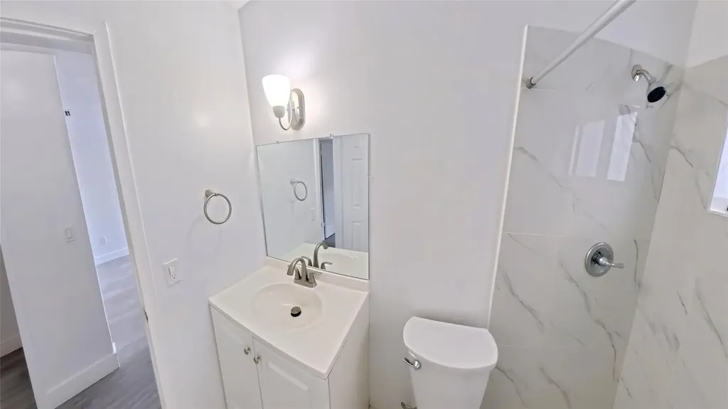 2620 SW 32nd Avenue Miami FL 33133