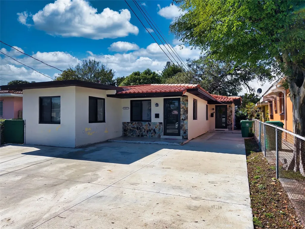 2620 SW 32nd Avenue Miami FL 33133
