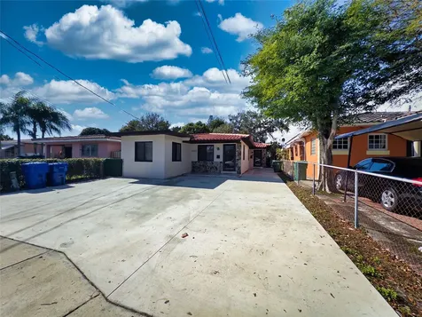 2620 SW 32nd Avenue Miami FL 33133