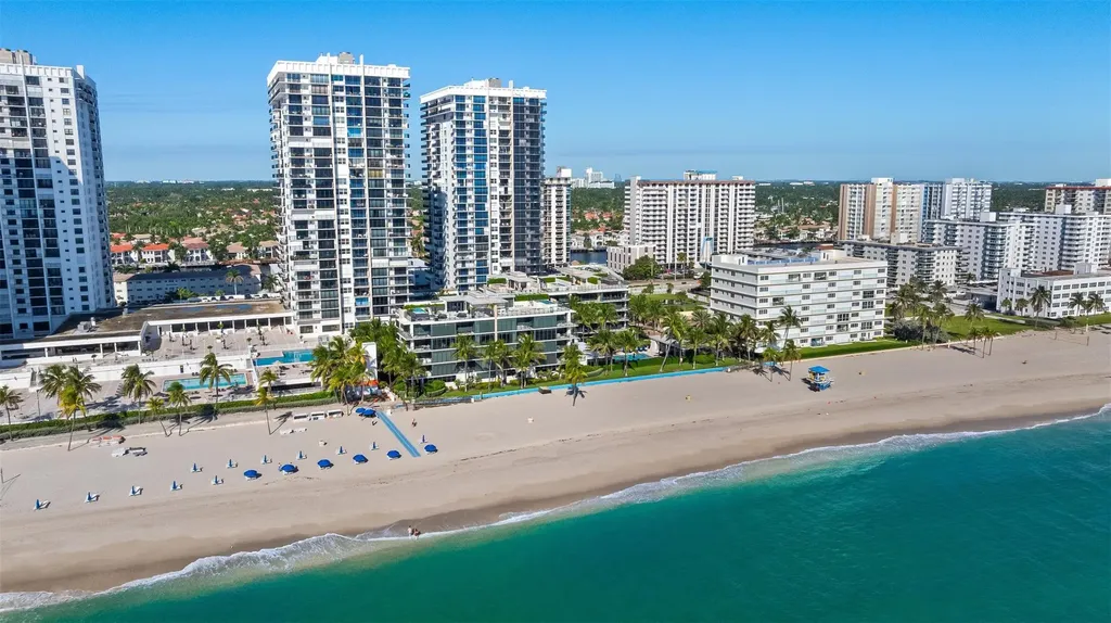 2205 S Surf Road Hollywood FL 33019