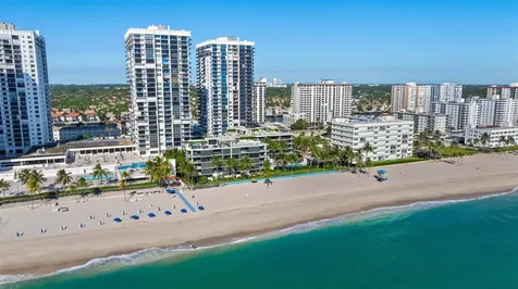 2205 S Surf Road Hollywood FL 33019
