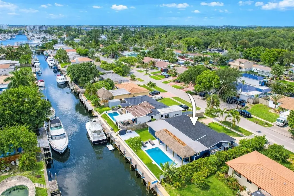 1830 SW 23rd Avenue Fort Lauderdale FL 33312